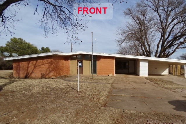 404 S Lawrence Street Roby TX 79543