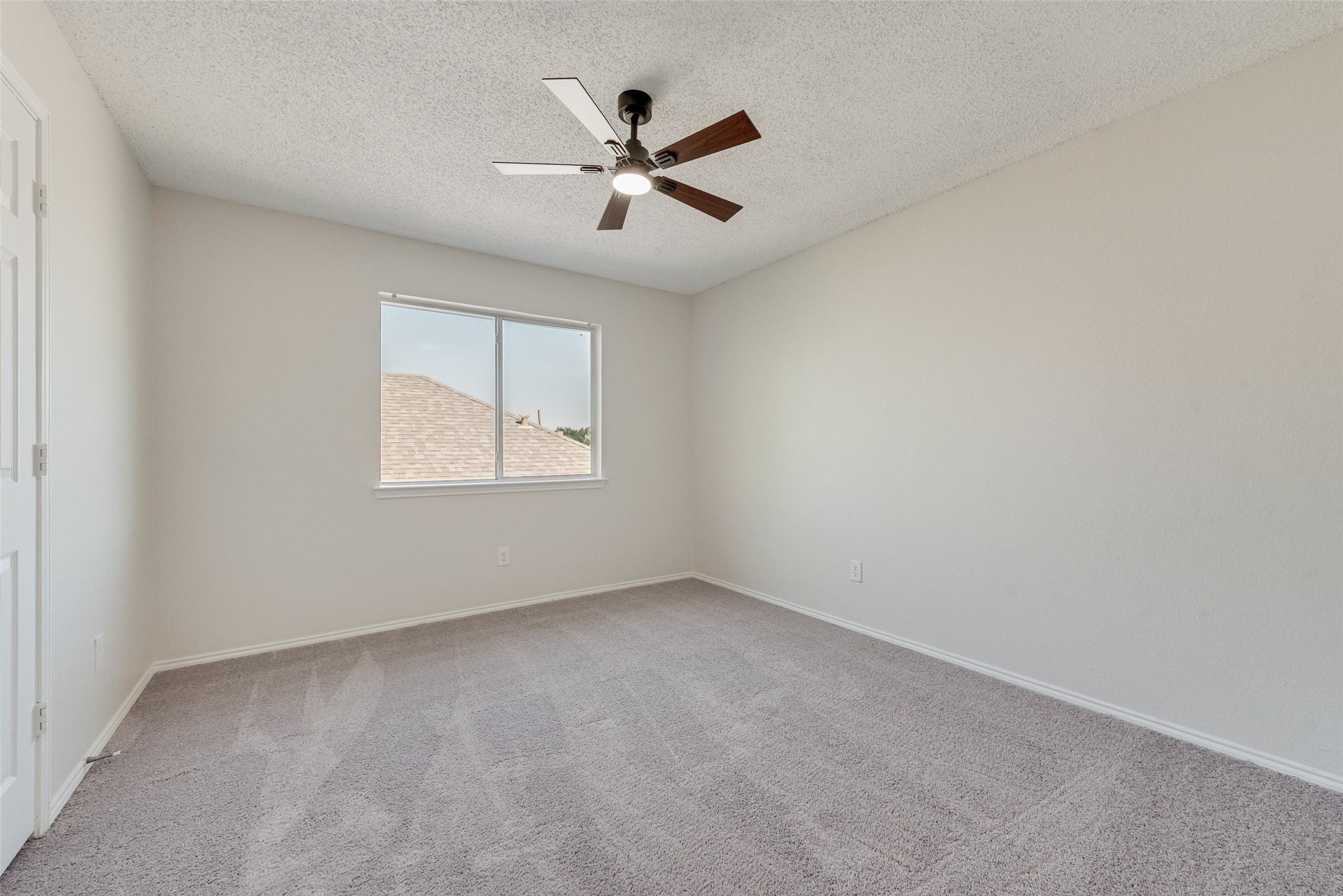5702 Streamside Drive Arlington TX 76018
