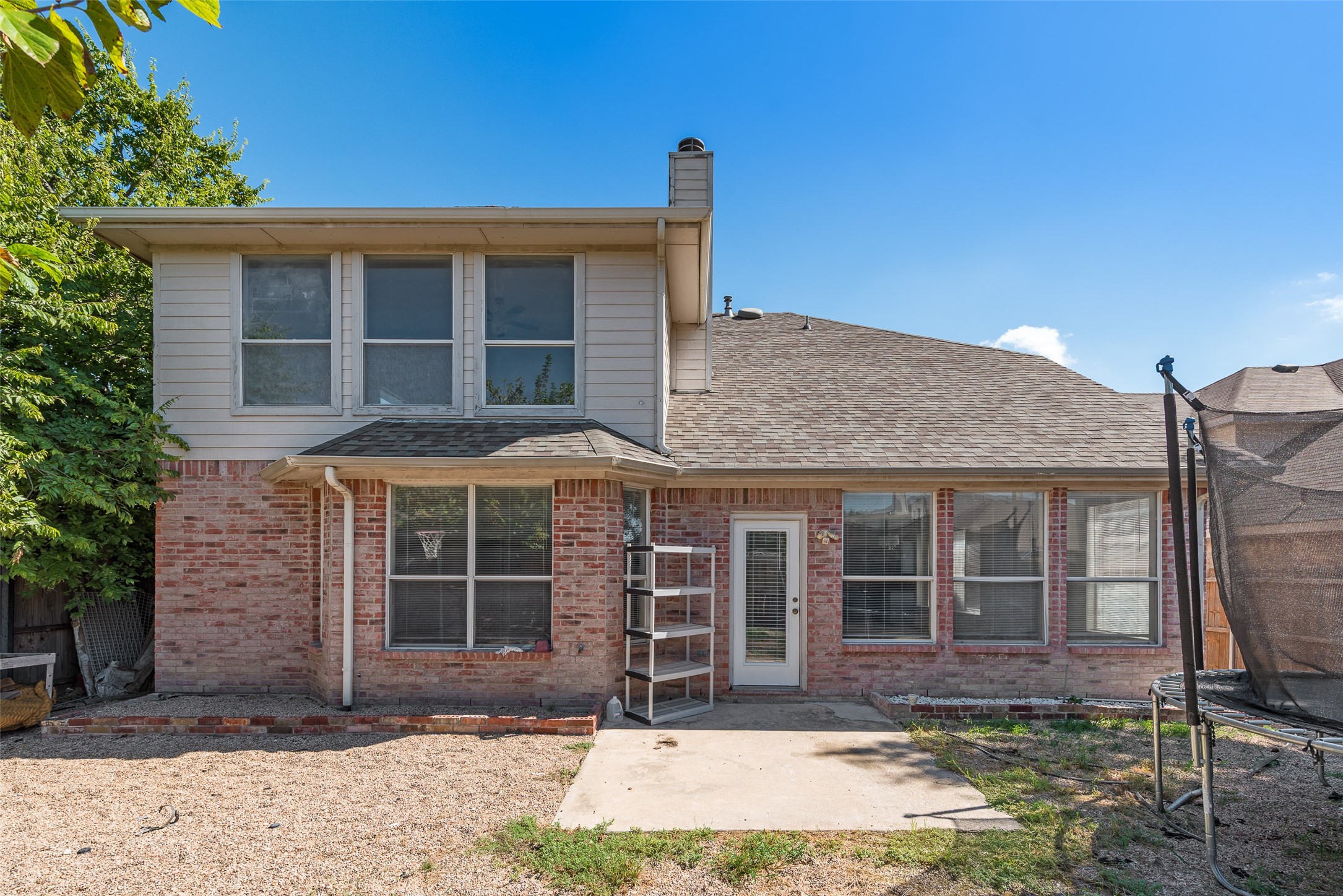 5702 Streamside Drive Arlington TX 76018