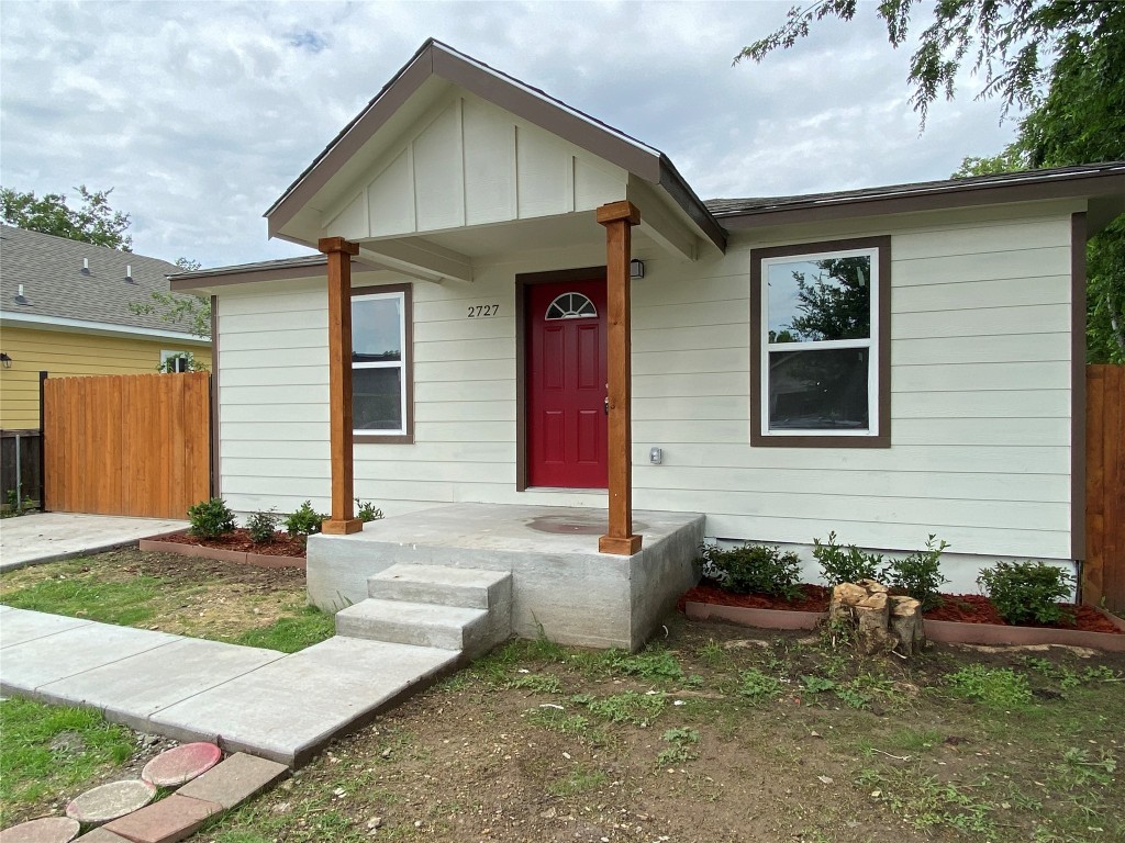 2727 Grafton Avenue Dallas TX 75211