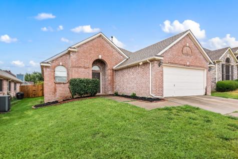 4932 Dougal Avenue Fort Worth TX 76137