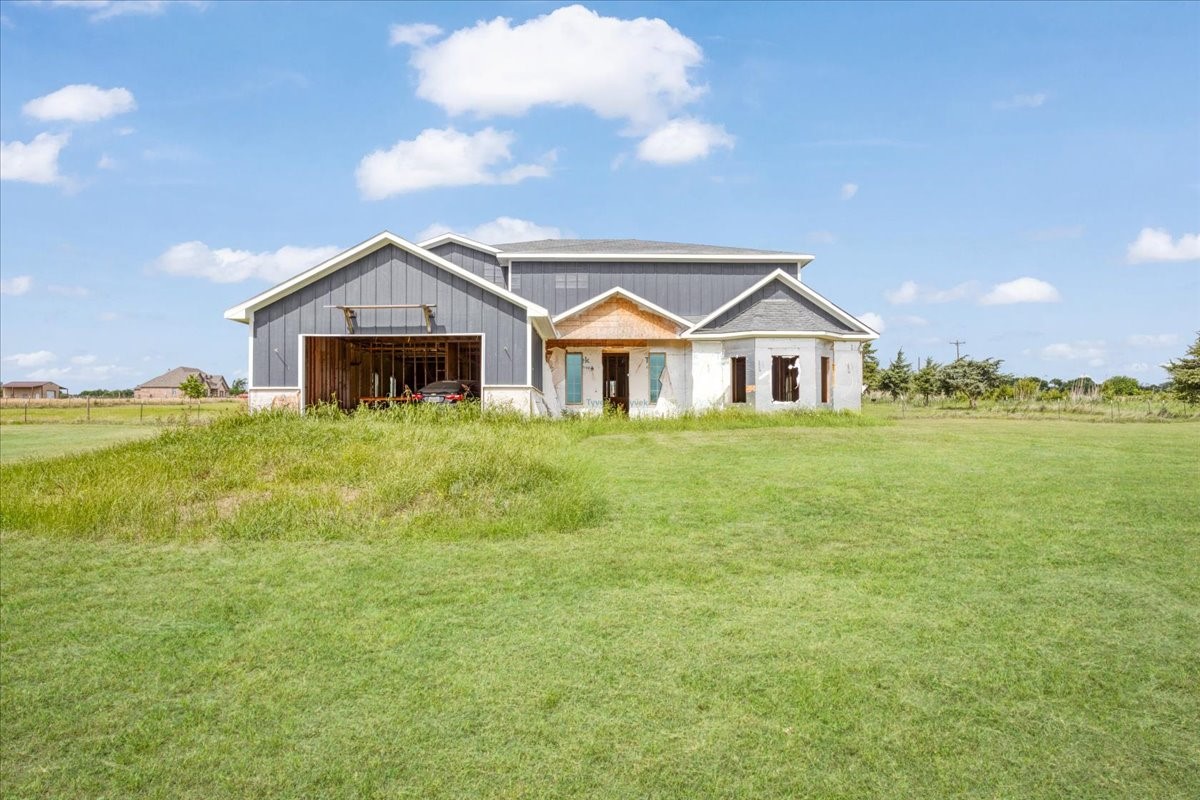 2463 County Road Savoy TX 75479