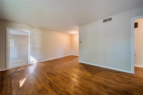 2947 50th Street Dallas TX 75216