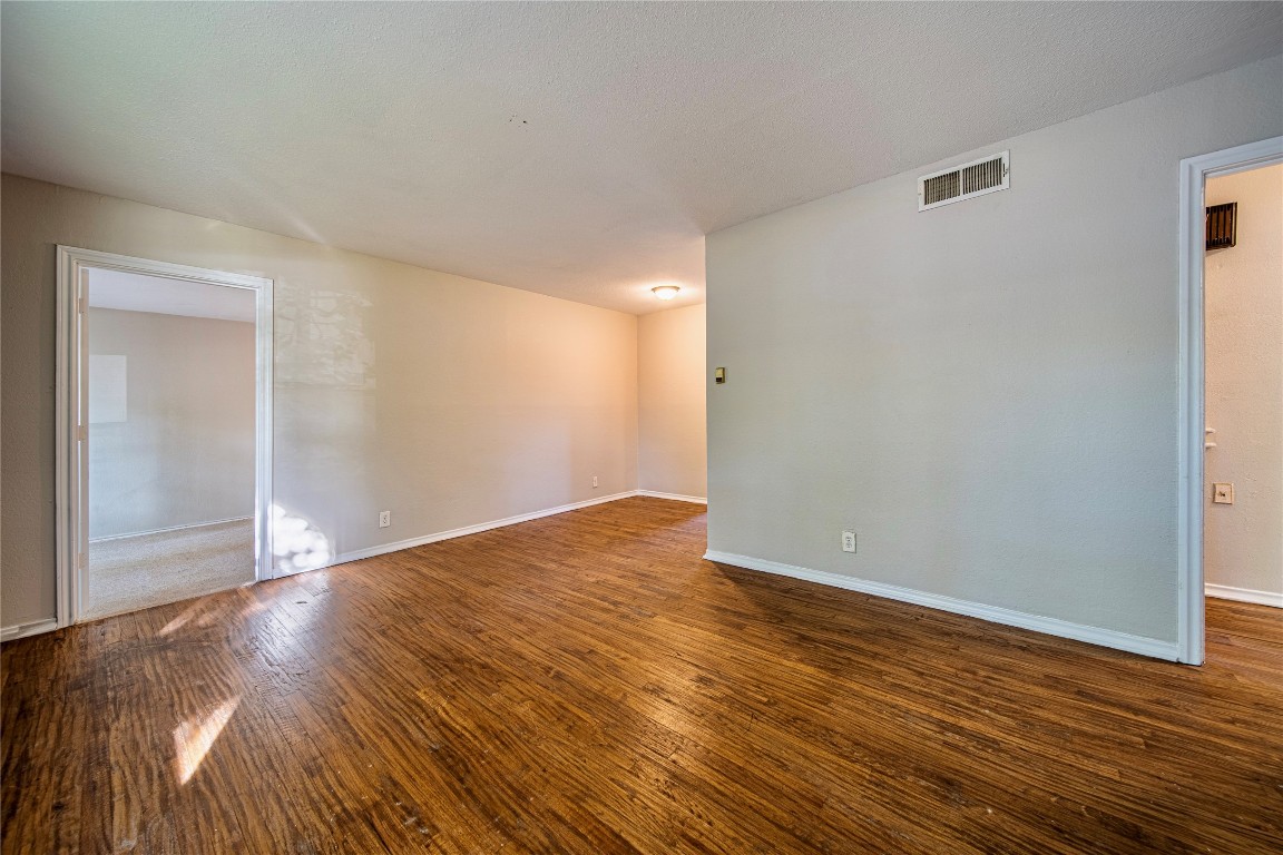 2947 50th Street Dallas TX 75216