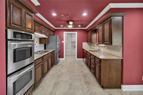 937 Harwood Terrace Bedford TX 76021