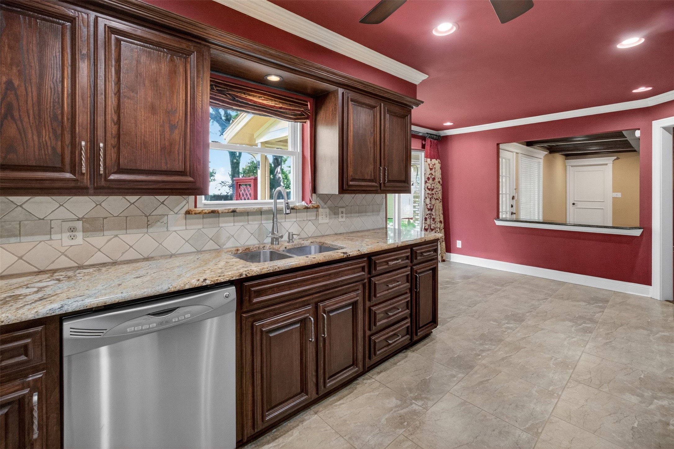 937 Harwood Terrace Bedford TX 76021