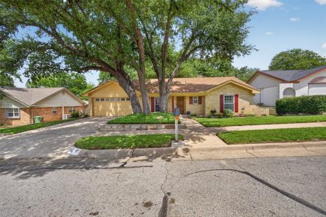937 Harwood Terrace Bedford TX 76021