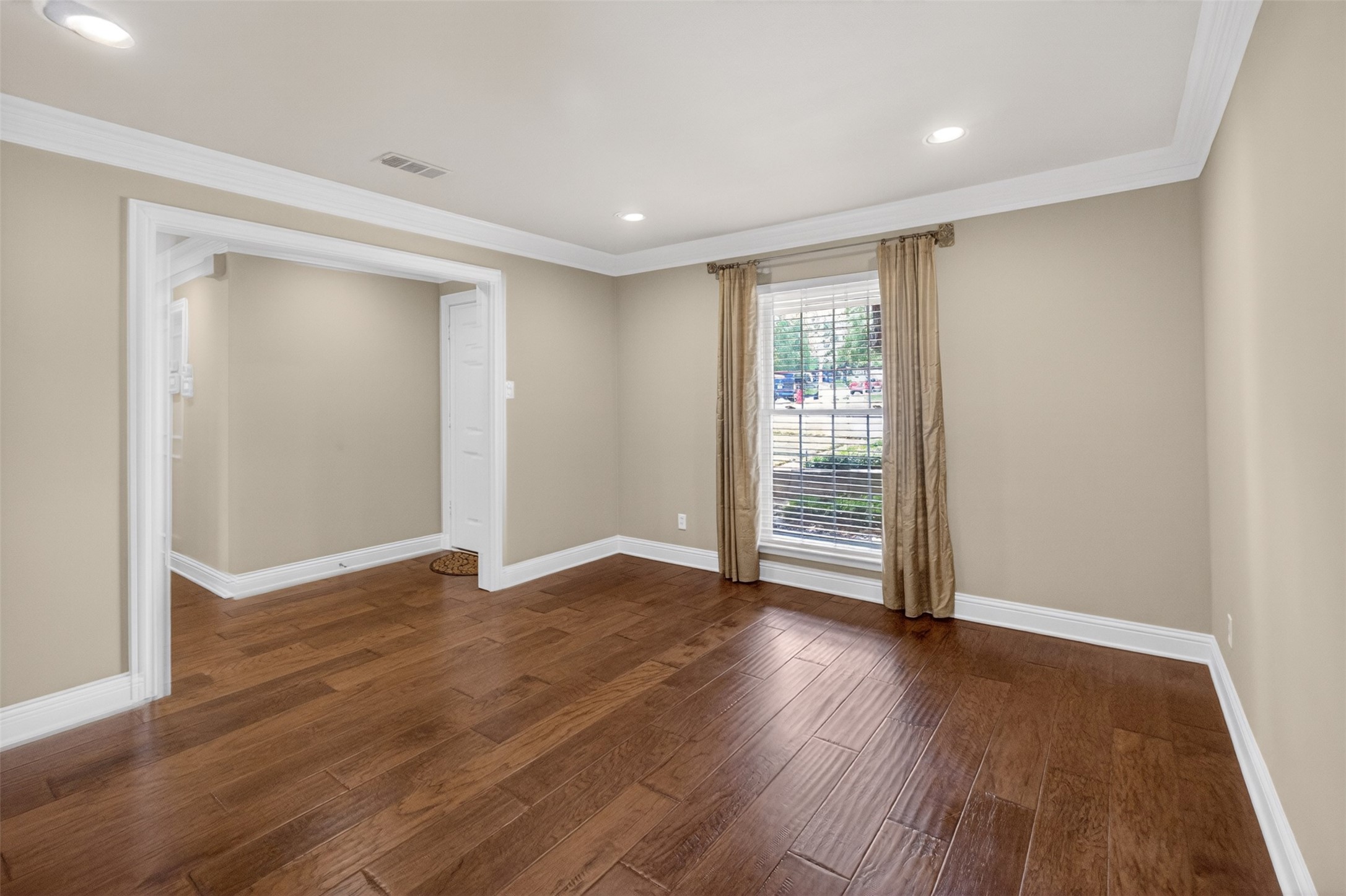 937 Harwood Terrace Bedford TX 76021