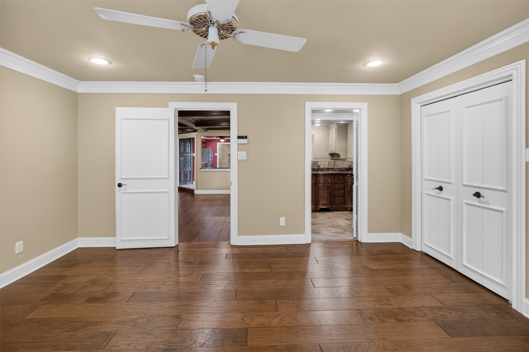 937 Harwood Terrace Bedford TX 76021