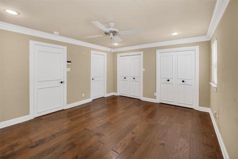937 Harwood Terrace Bedford TX 76021