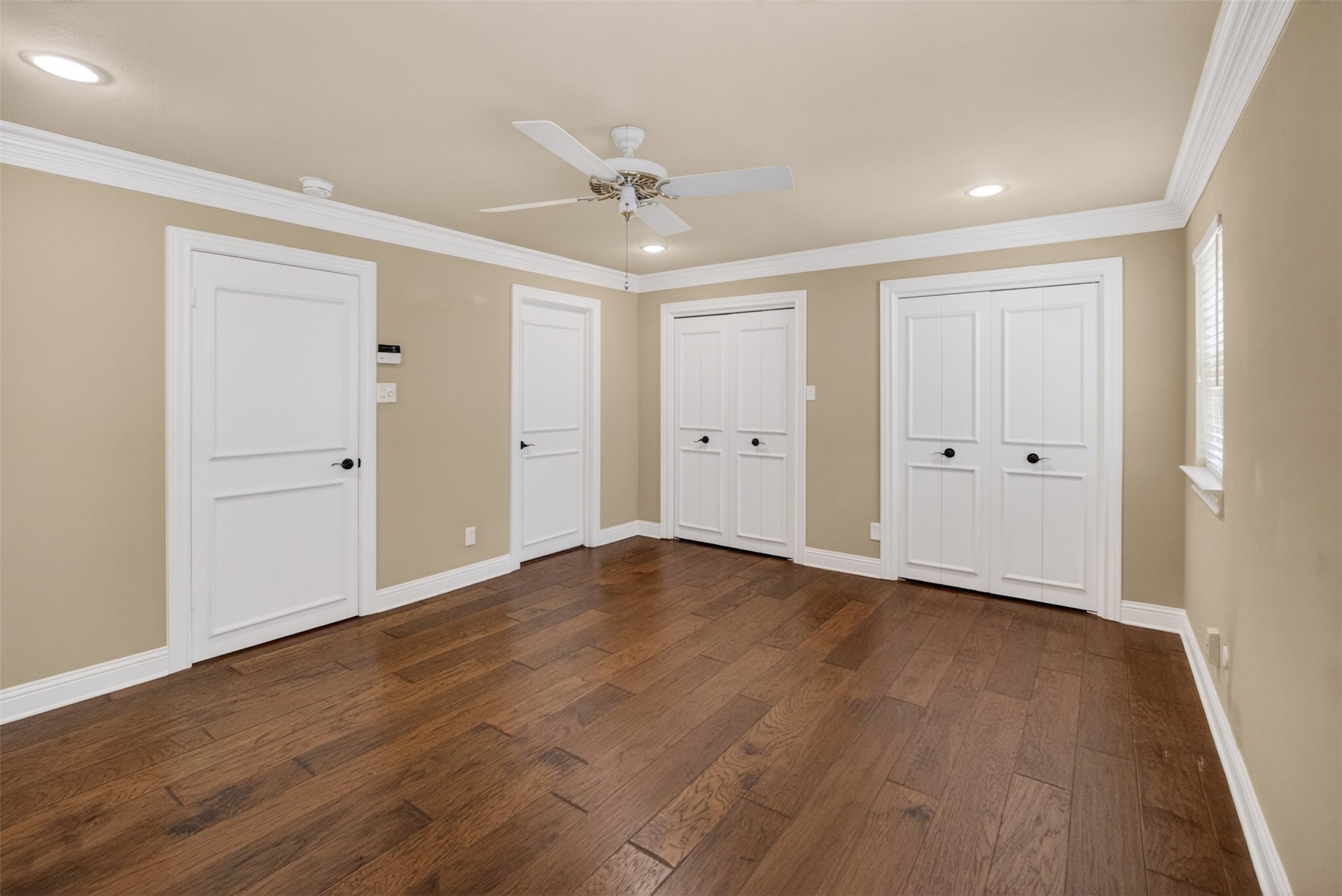 937 Harwood Terrace Bedford TX 76021