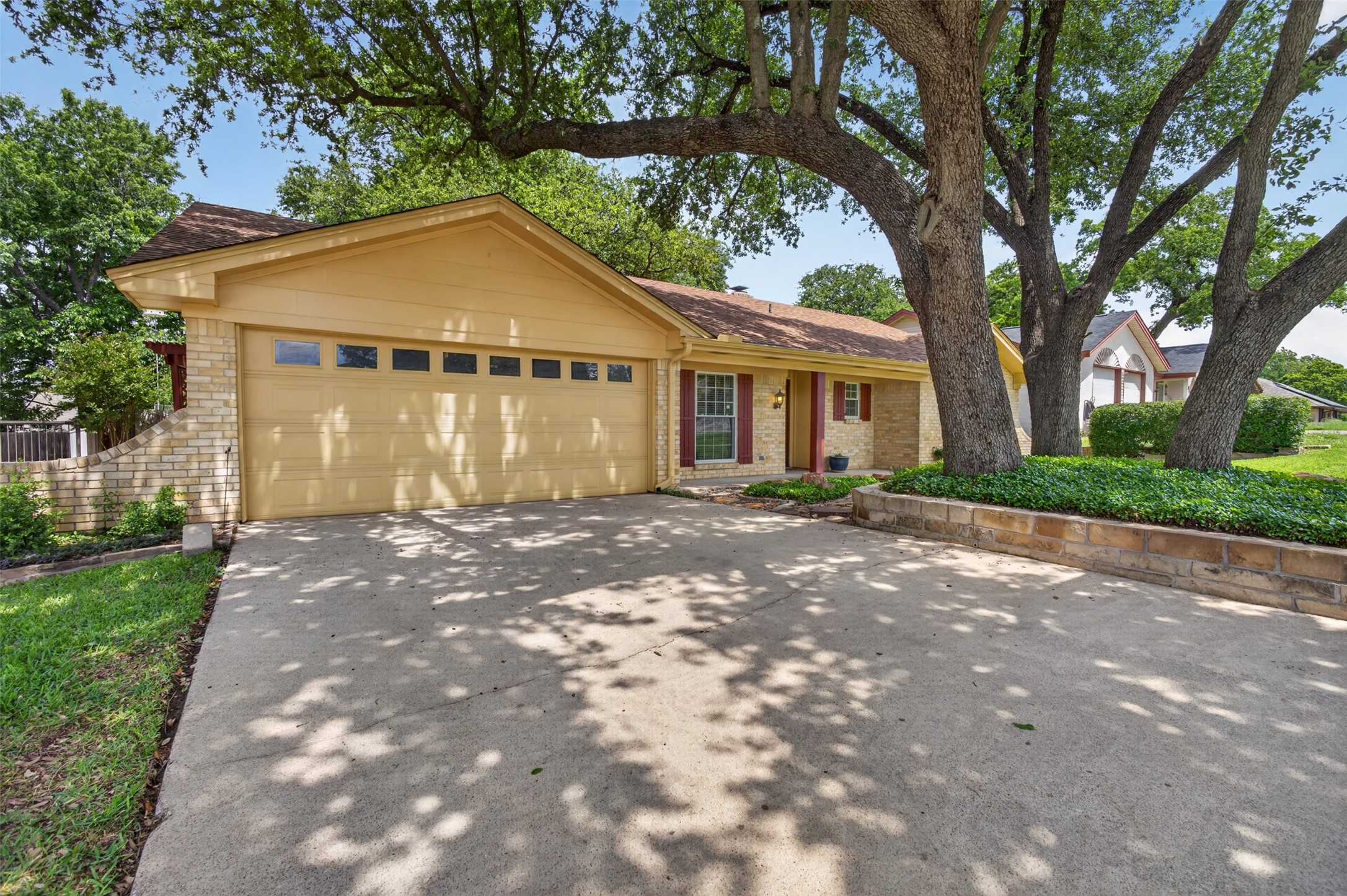 937 Harwood Terrace Bedford TX 76021