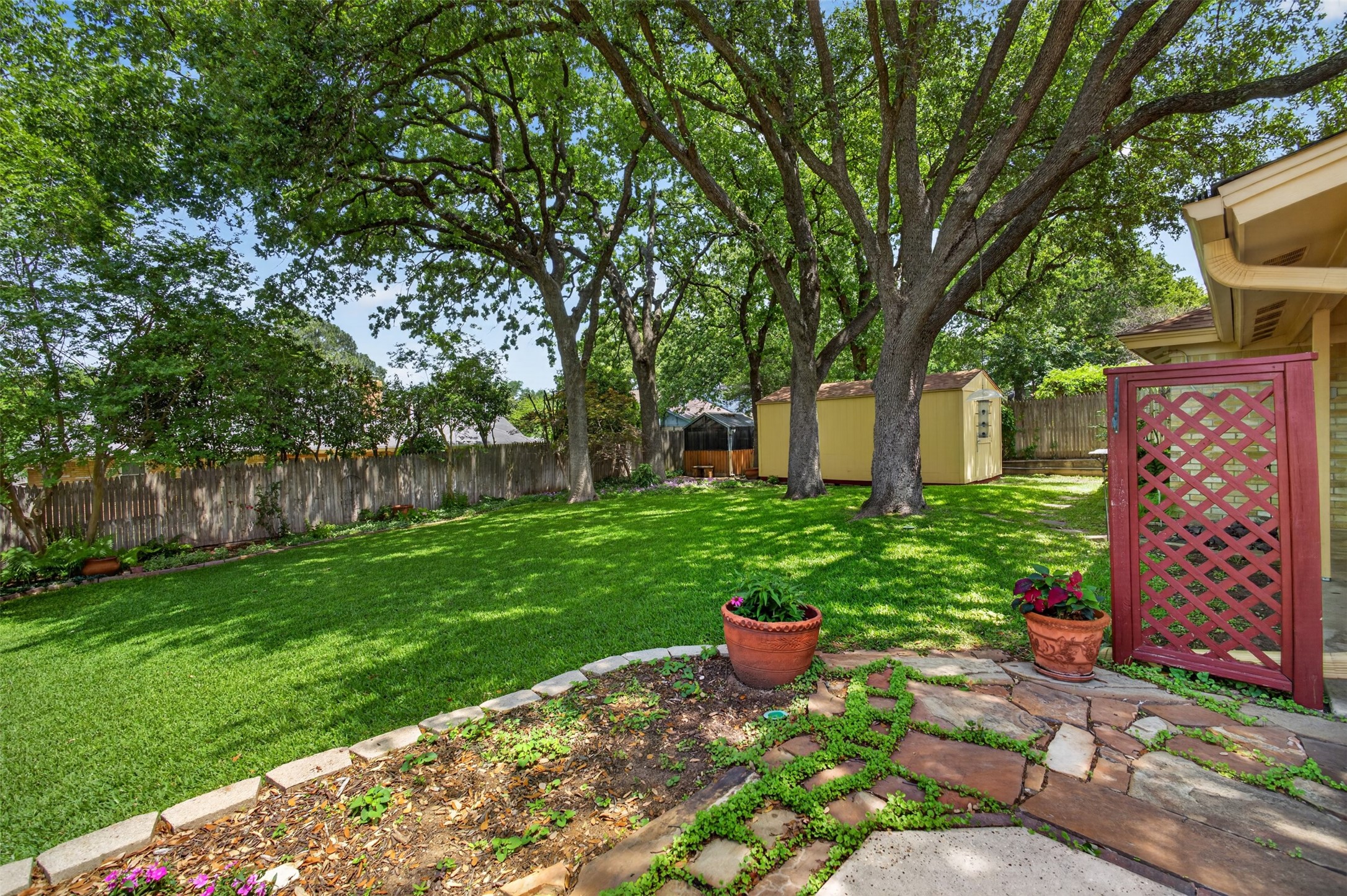 937 Harwood Terrace Bedford TX 76021