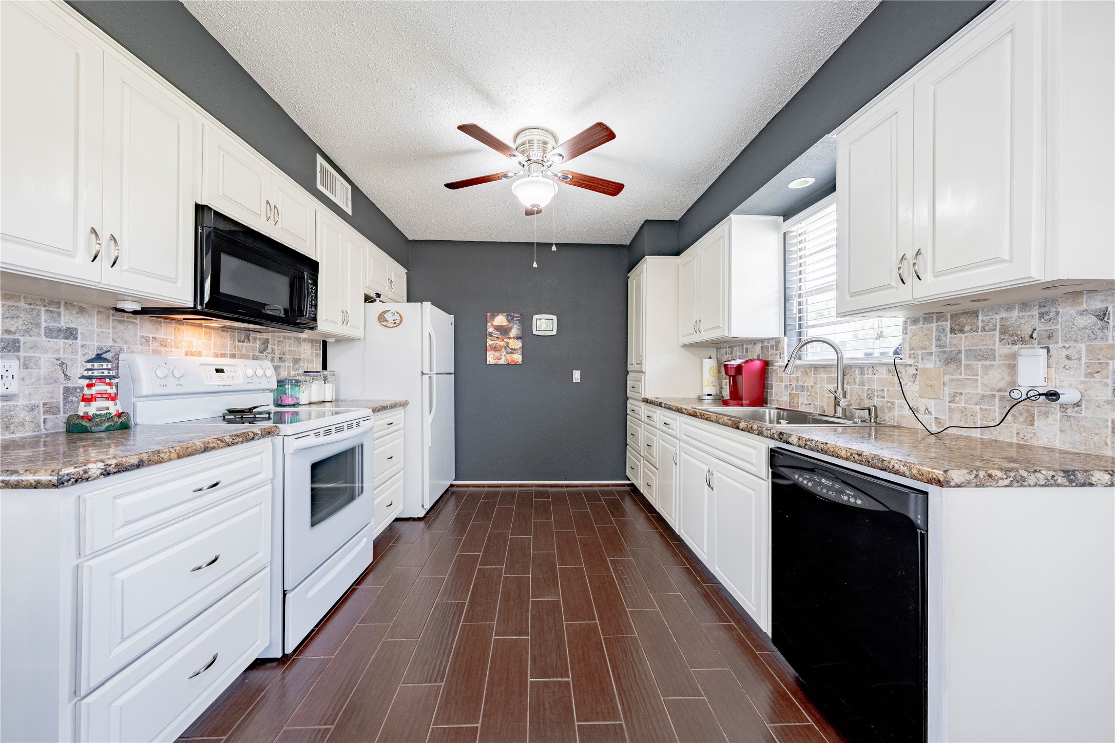 115 Dolly Drive Mabank TX 75156