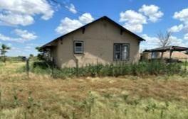 617 W Price Street Floydada TX 79235