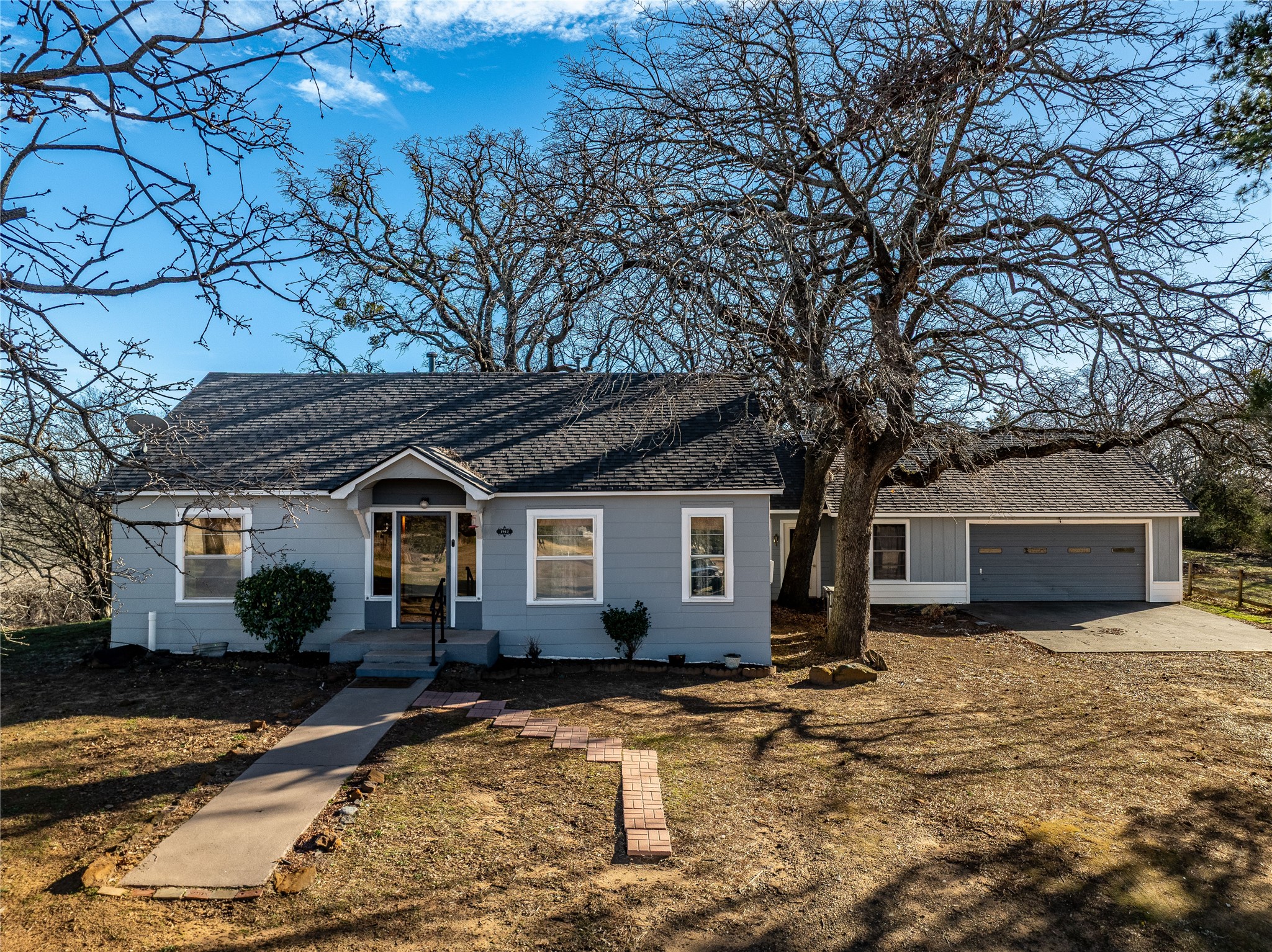 1912 E Texas Street Denison TX 75021
