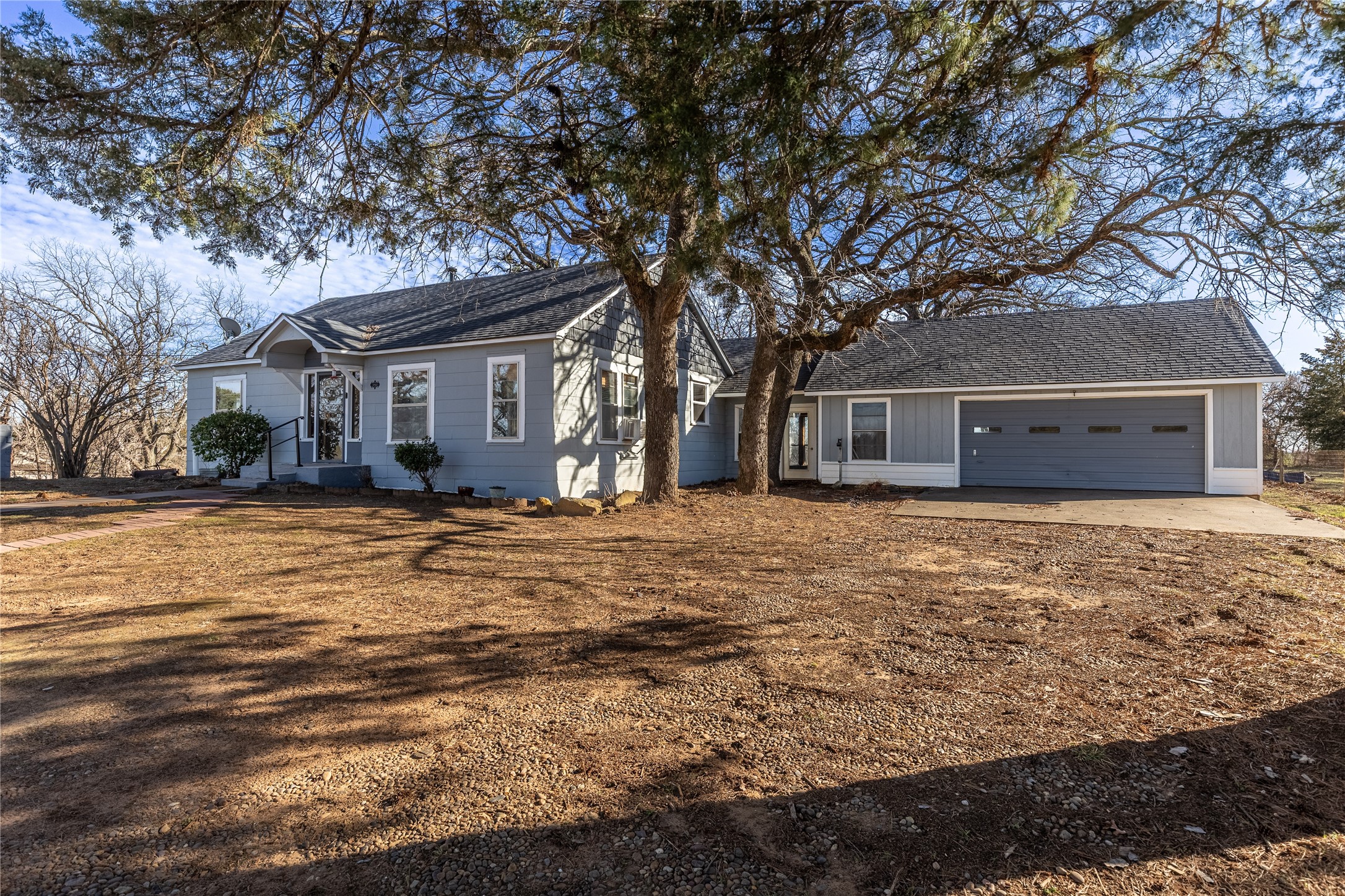 1912 E Texas Street Denison TX 75021