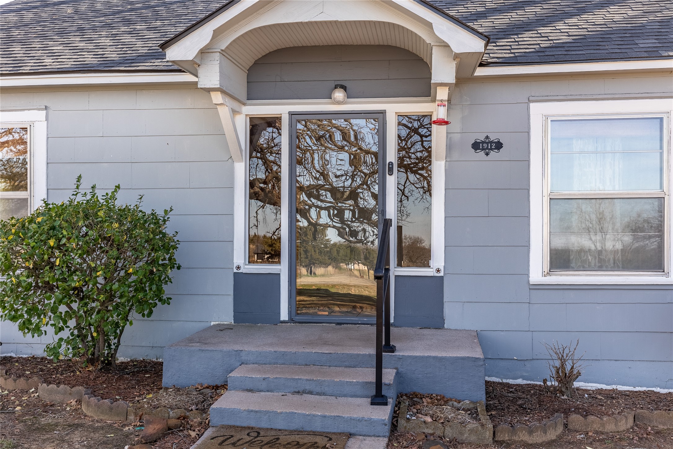 1912 E Texas Street Denison TX 75021