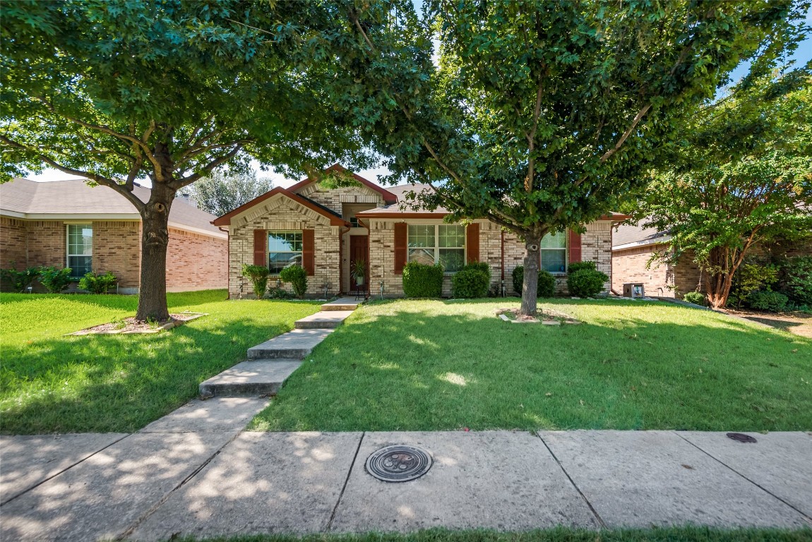 2916 Gospel Drive Dallas TX 75237
