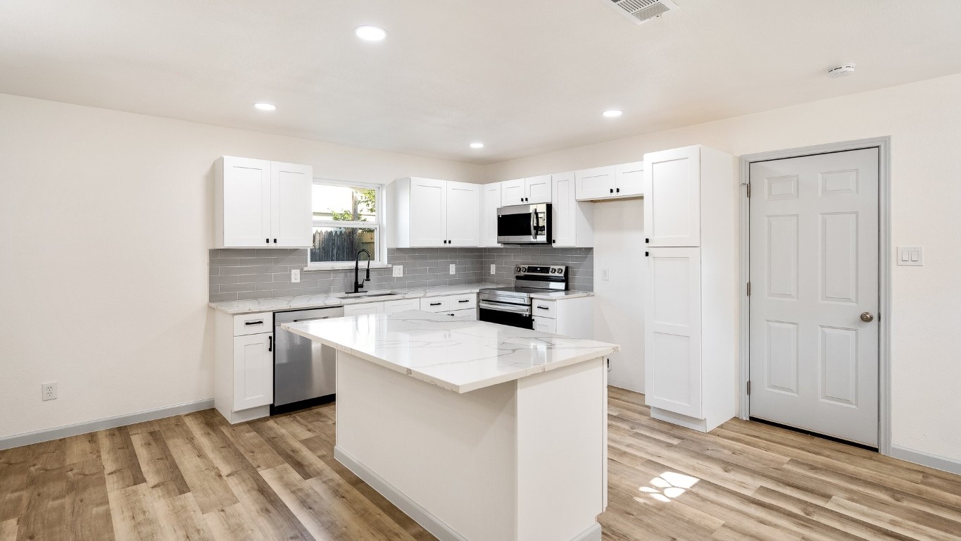 3001 Needles Street Euless TX 76040