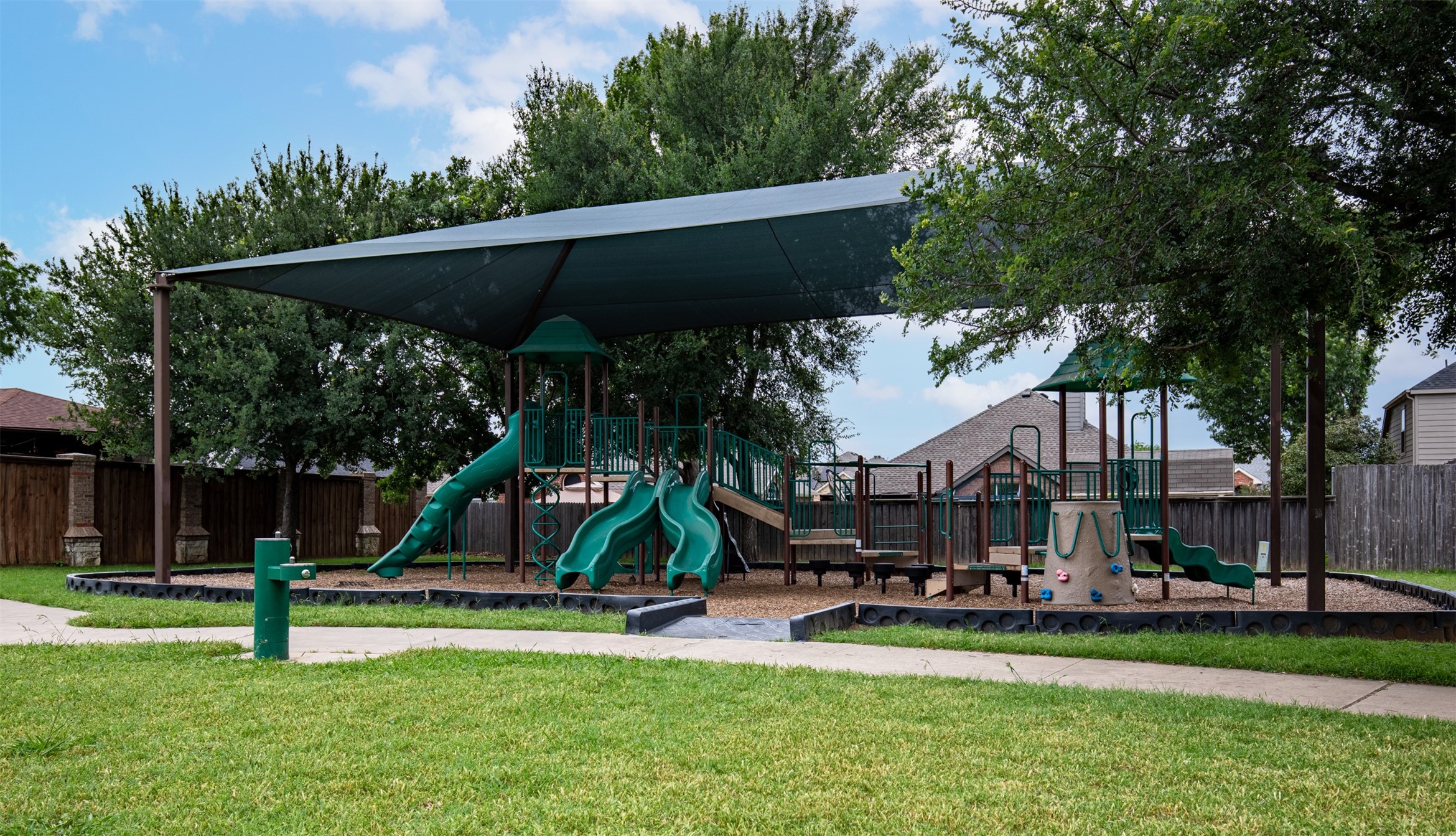 702 River Oak Way Lake Dallas TX 75065
