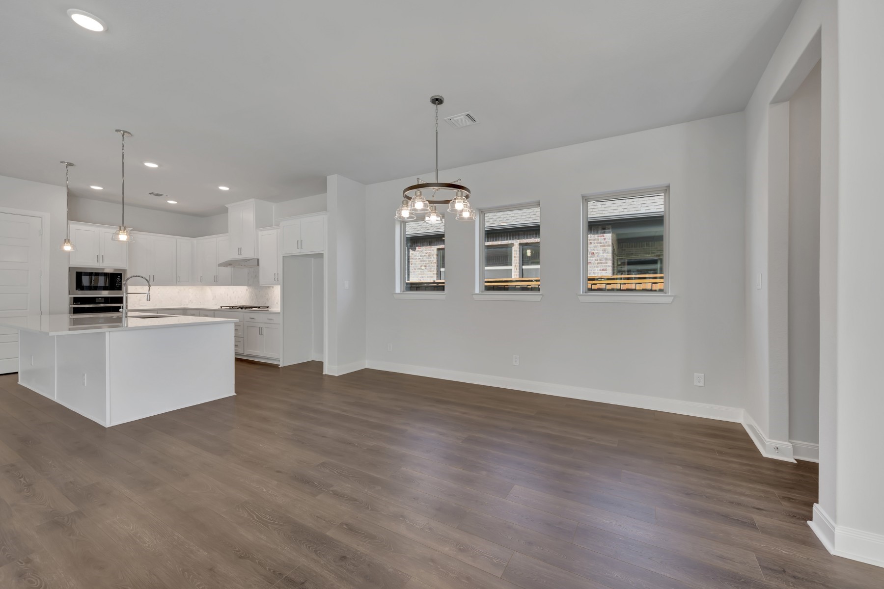 2075 Emerald Grove Drive Arlington TX 76005