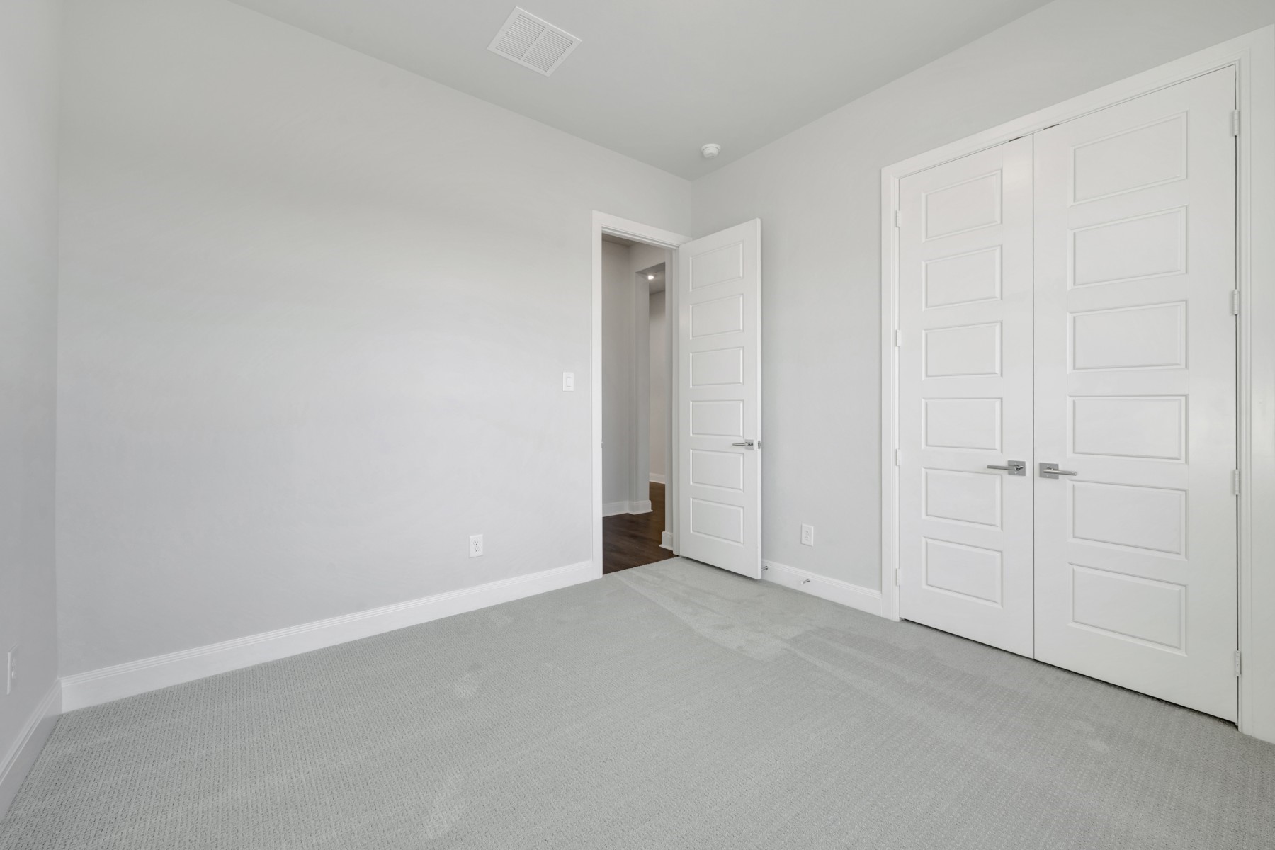 2075 Emerald Grove Drive Arlington TX 76005