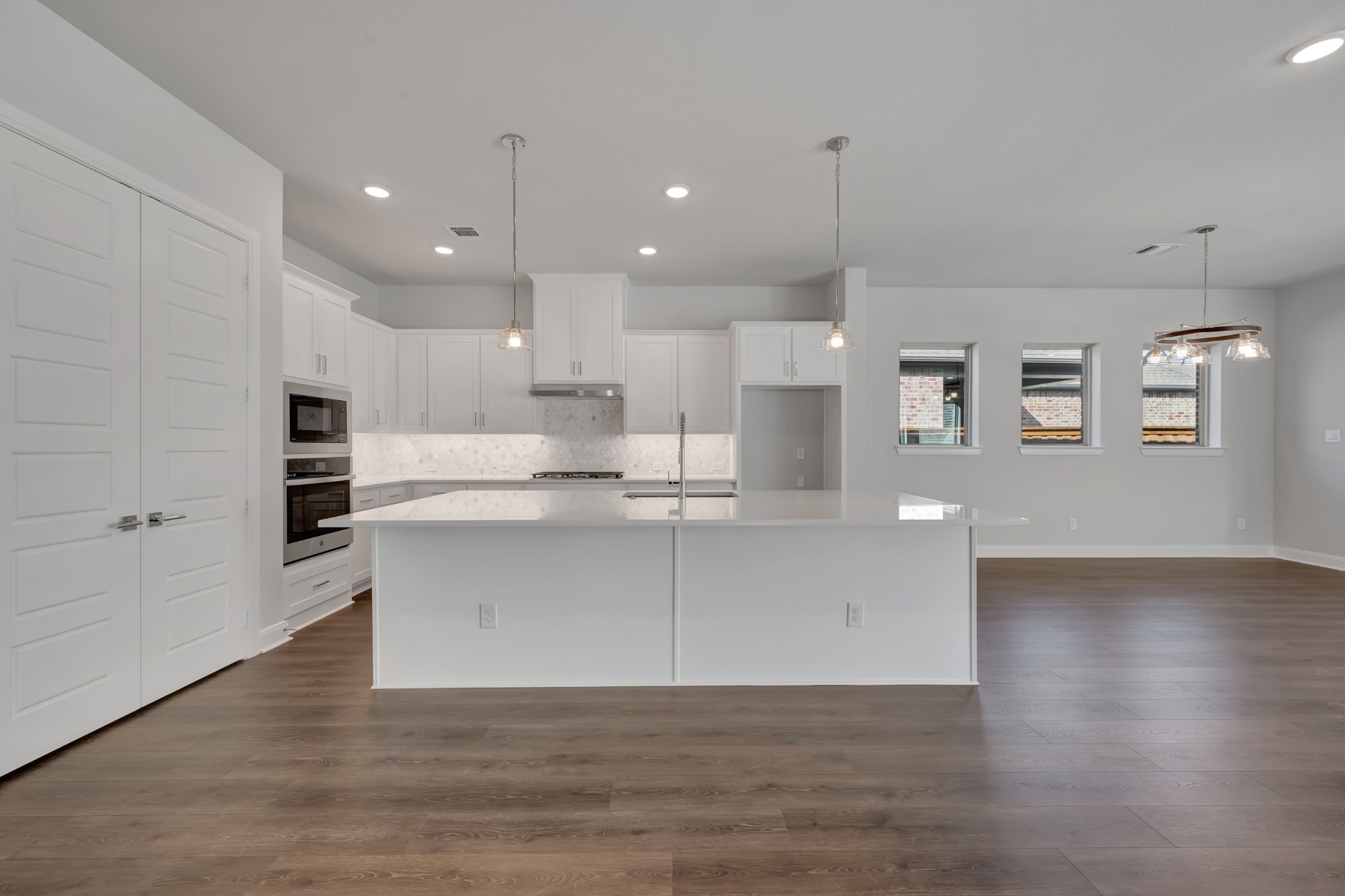 2075 Emerald Grove Drive Arlington TX 76005