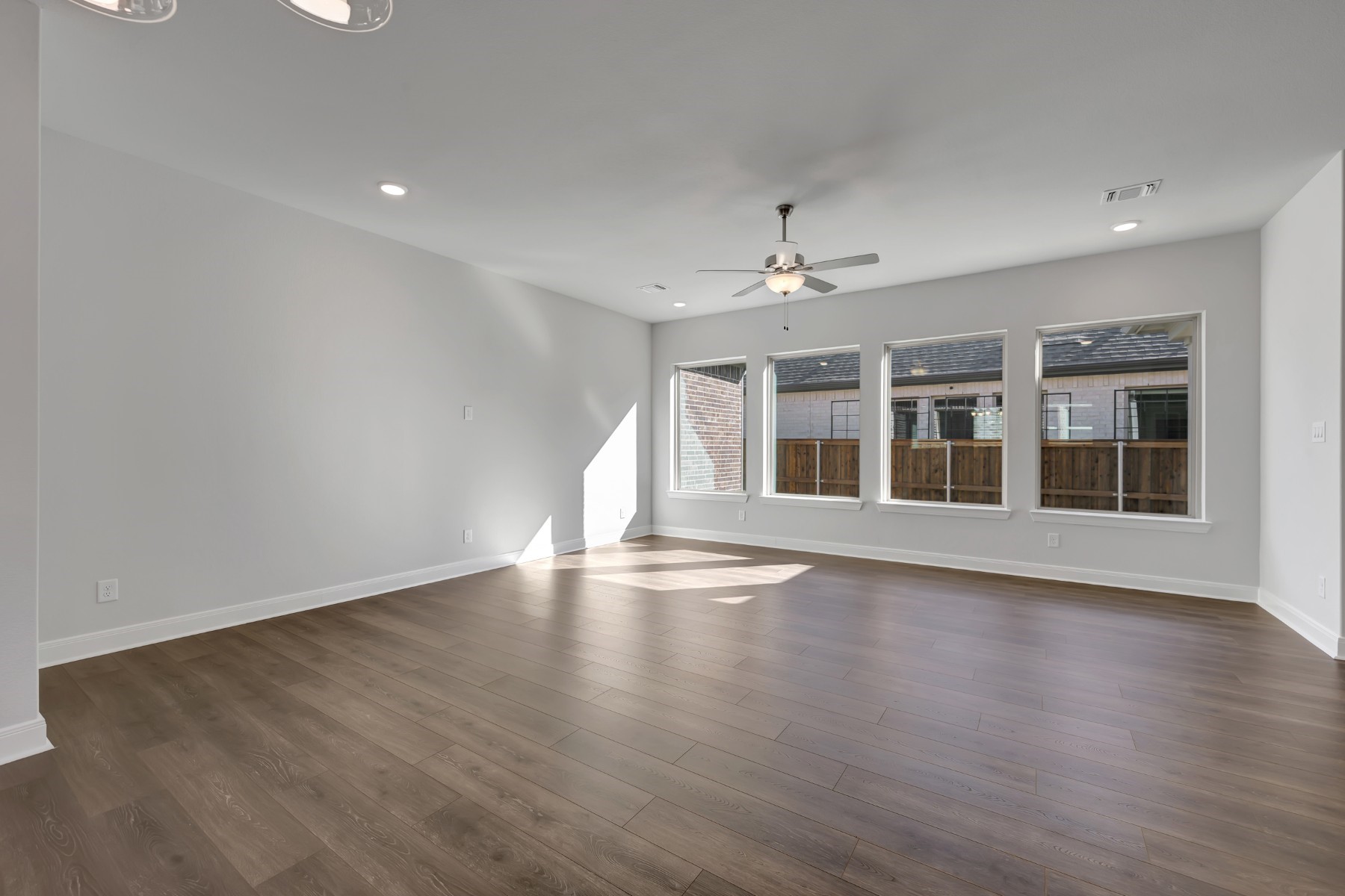 2075 Emerald Grove Drive Arlington TX 76005