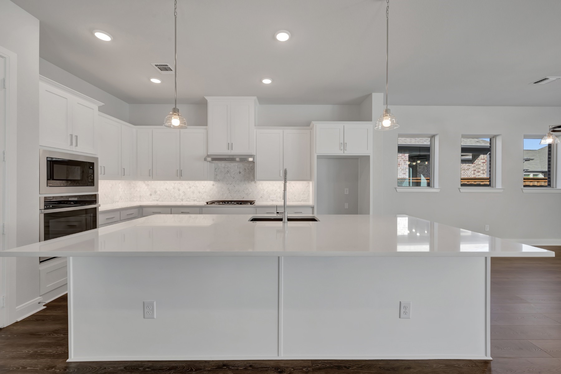 2075 Emerald Grove Drive Arlington TX 76005
