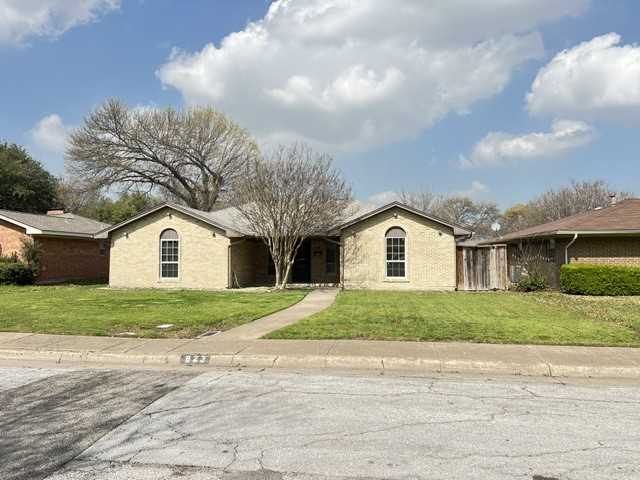 823 Madrid Drive Duncanville TX 75116