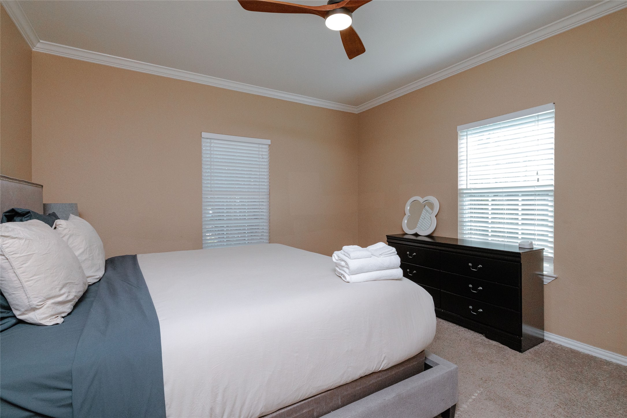 3014 Falls Drive Dallas TX 75211