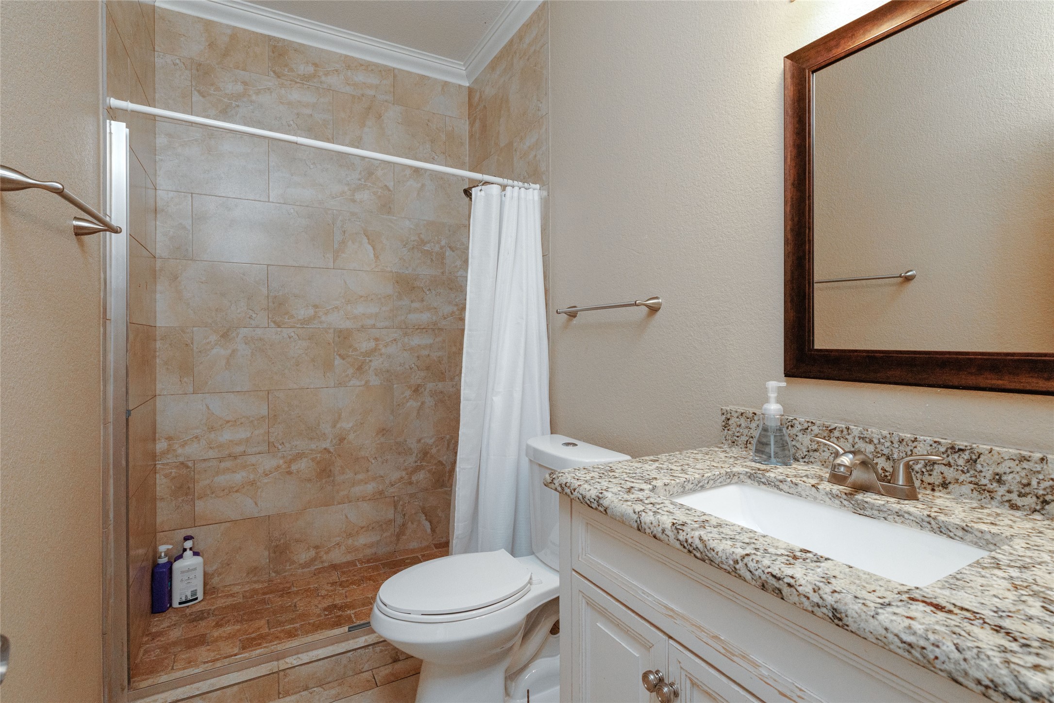 3014 Falls Drive Dallas TX 75211