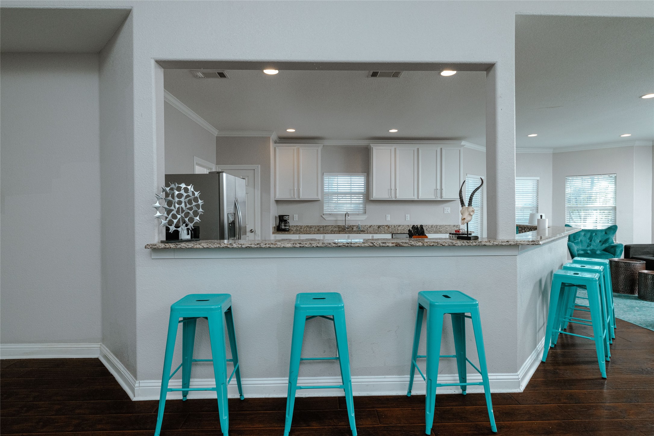 3014 Falls Drive Dallas TX 75211