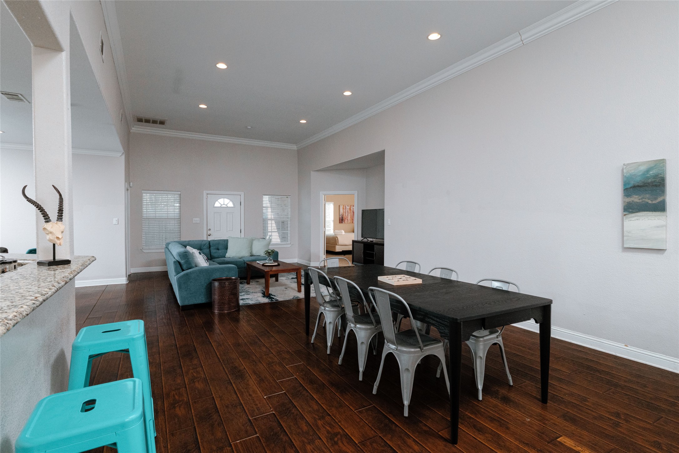 3014 Falls Drive Dallas TX 75211