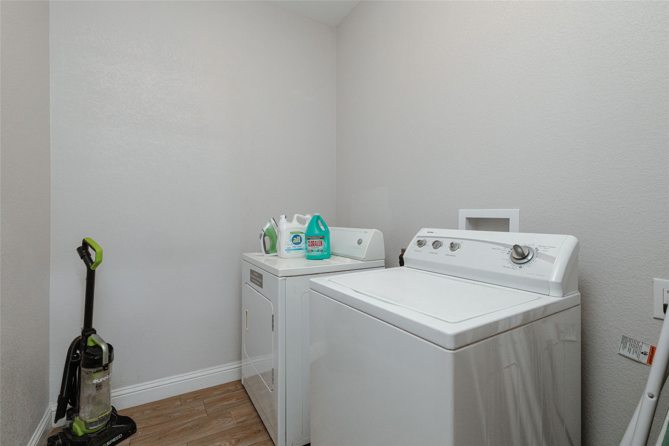 3014 Falls Drive Dallas TX 75211