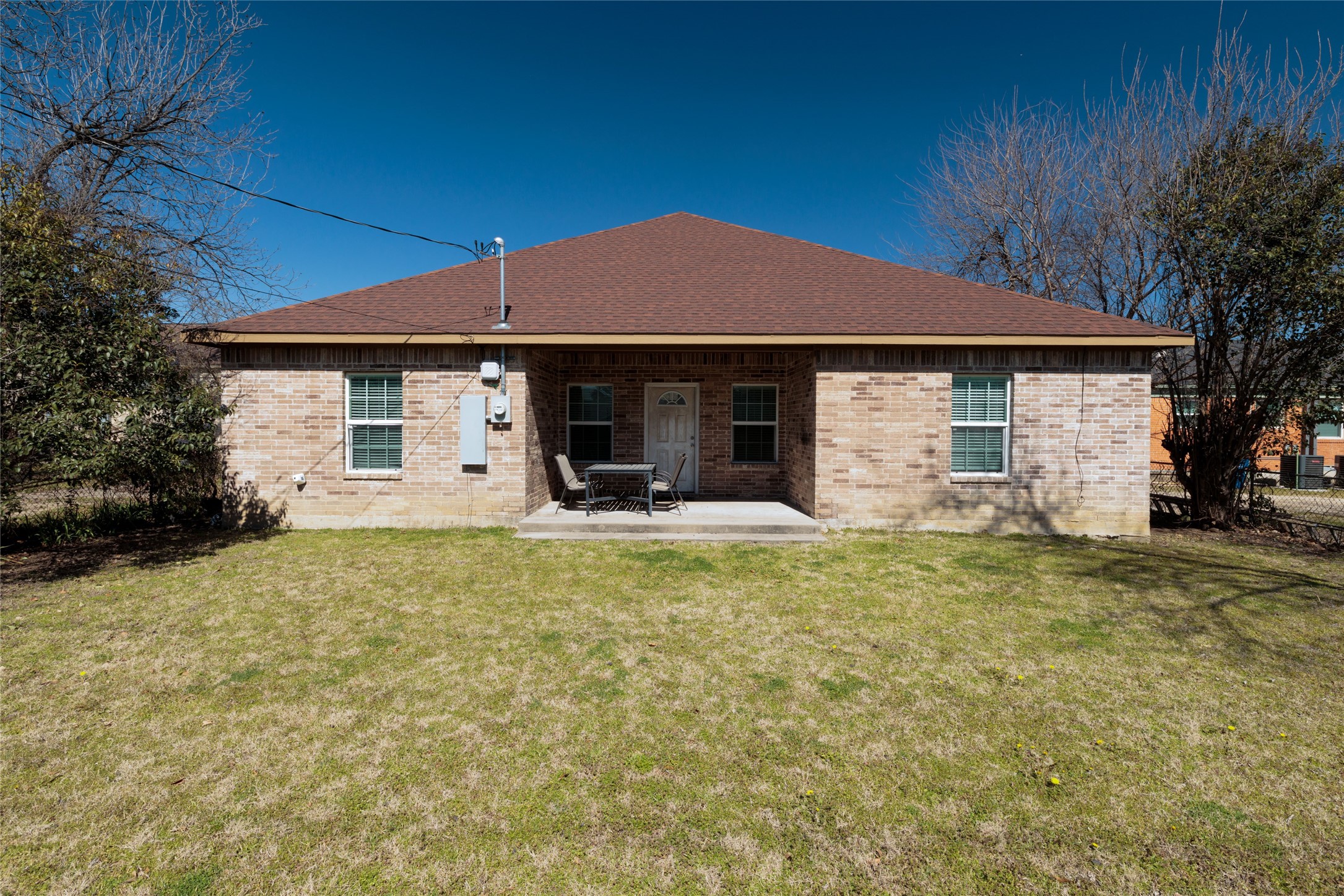 3014 Falls Drive Dallas TX 75211