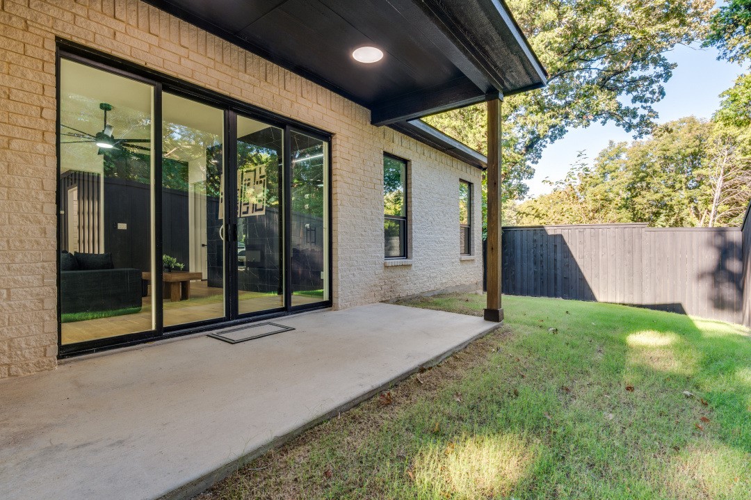 1700 Carriage Creek Drive Desoto TX 75115