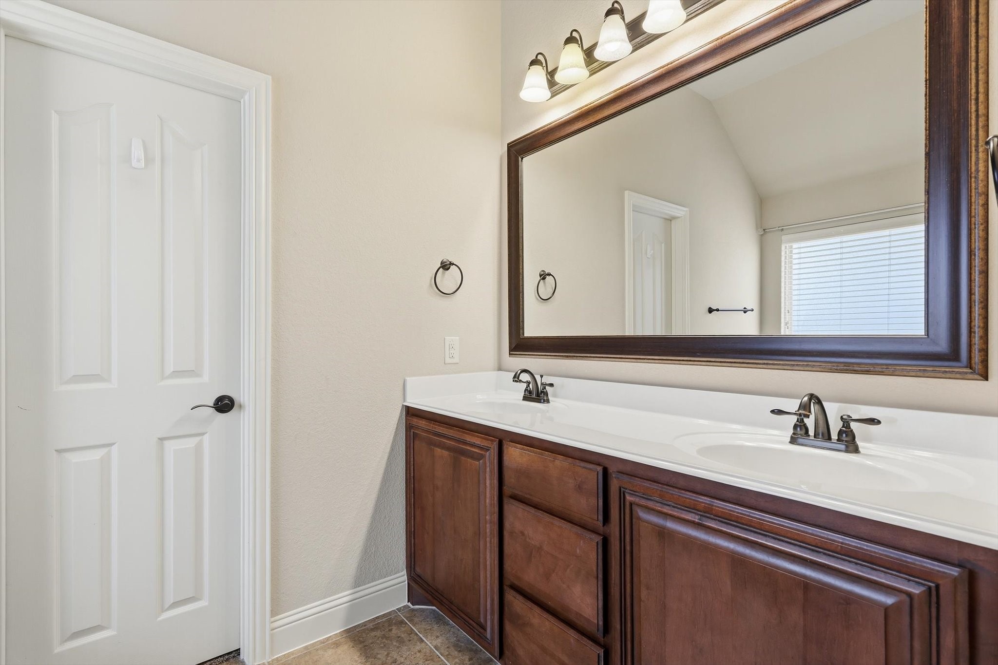 4204 Cobblestone Circle Mansfield TX 76063