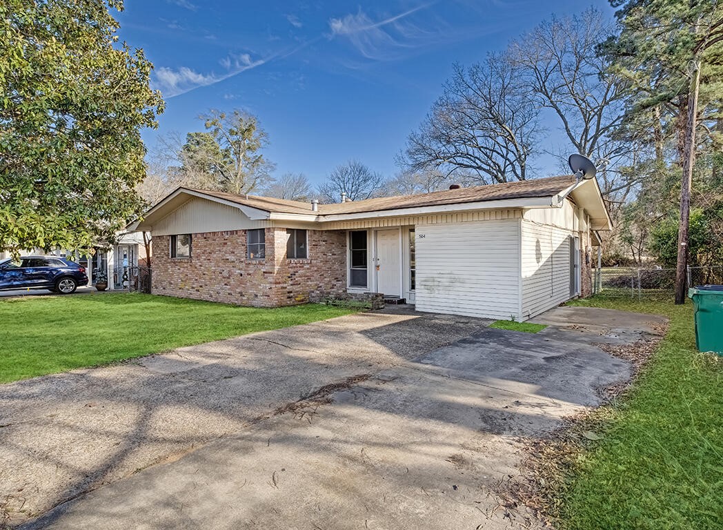 504 Redwater Road Wake Village TX 75501