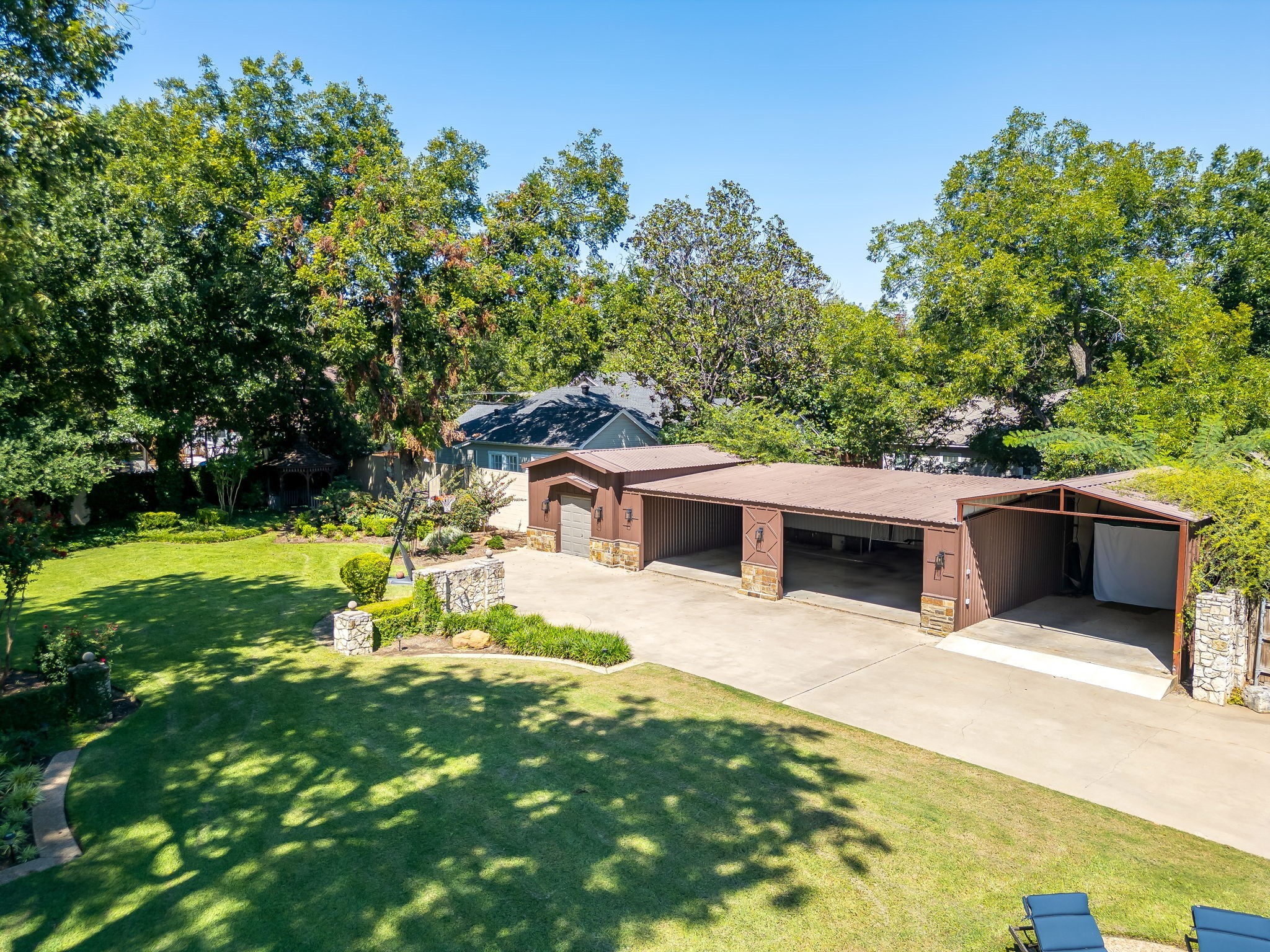306 Prairie Avenue Cleburne TX 76033