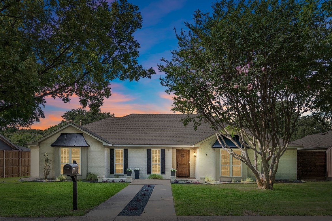 6915 Sedgwick Drive Dallas TX 75231