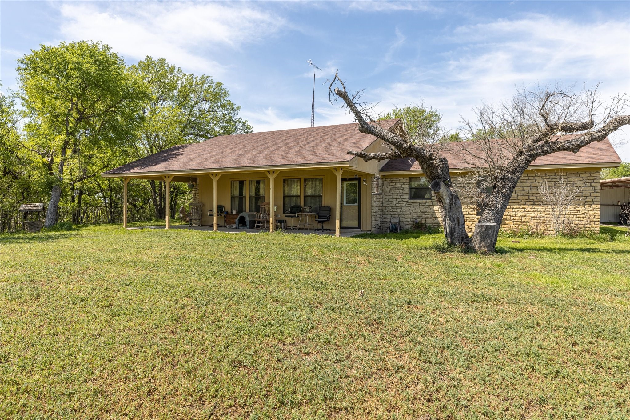 9885 County Road 270 Hico TX 76457