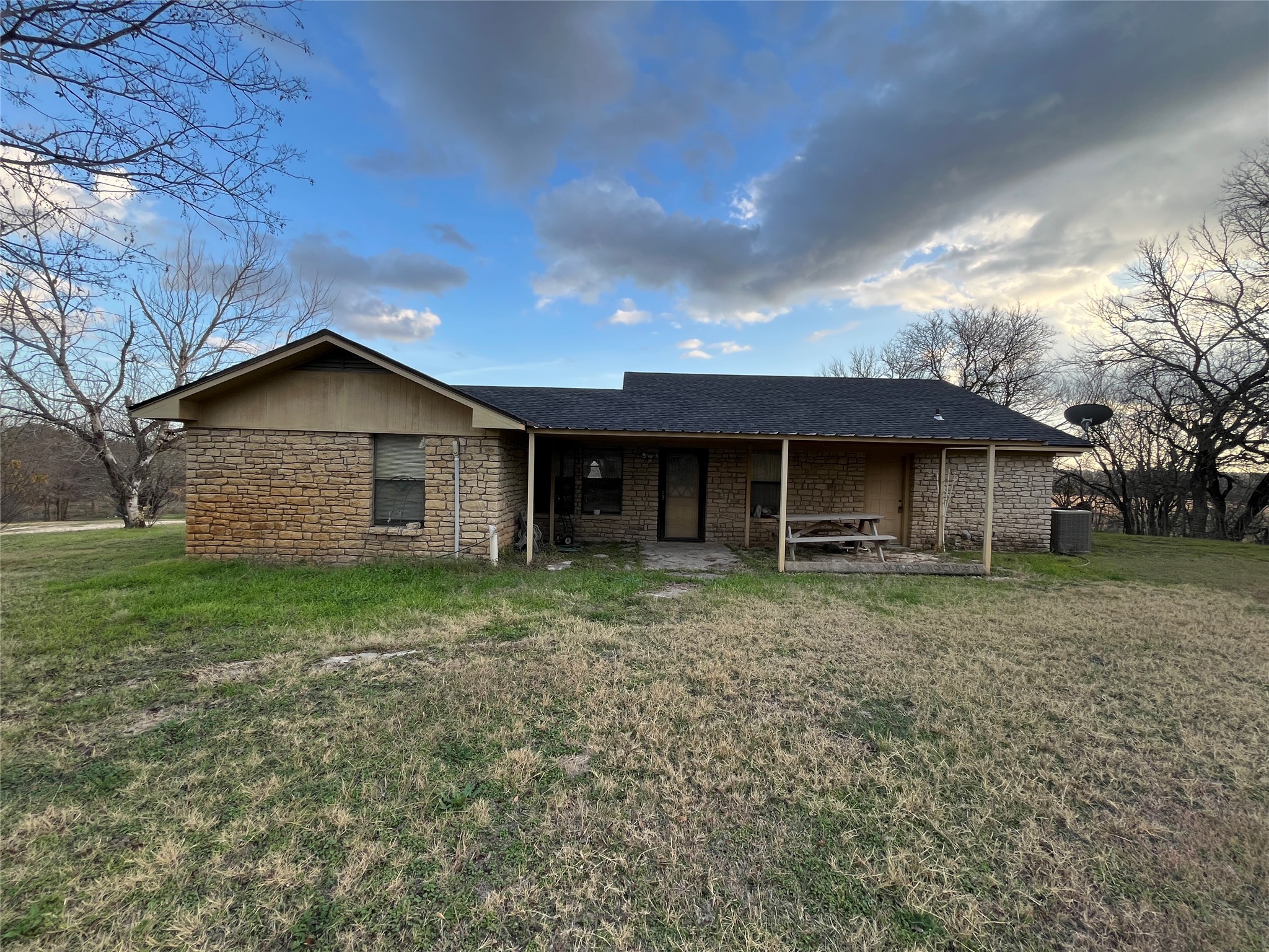 9885 County Road 270 Hico TX 76457