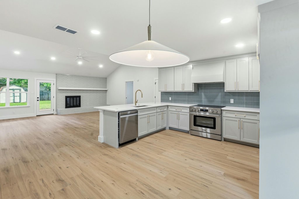 9912 Ivy Leaf Fort Worth TX 76108