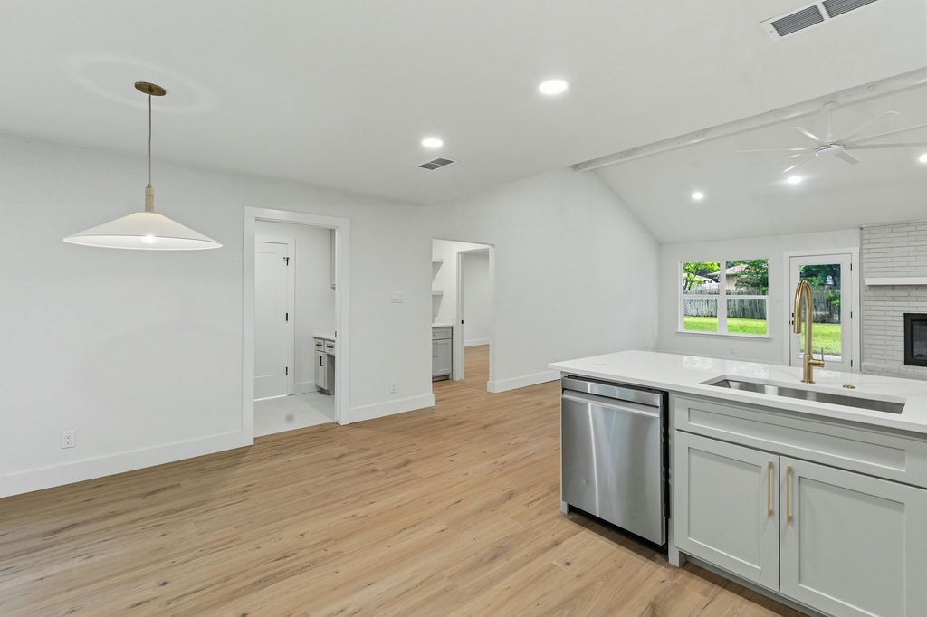 9912 Ivy Leaf Fort Worth TX 76108