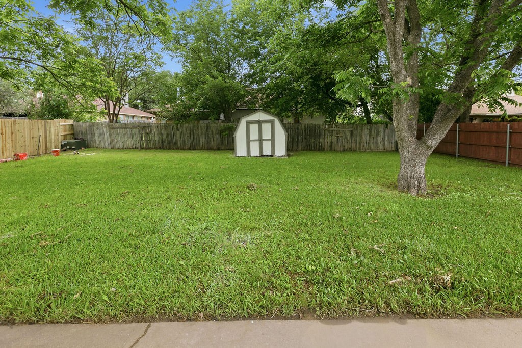 9912 Ivy Leaf Fort Worth TX 76108