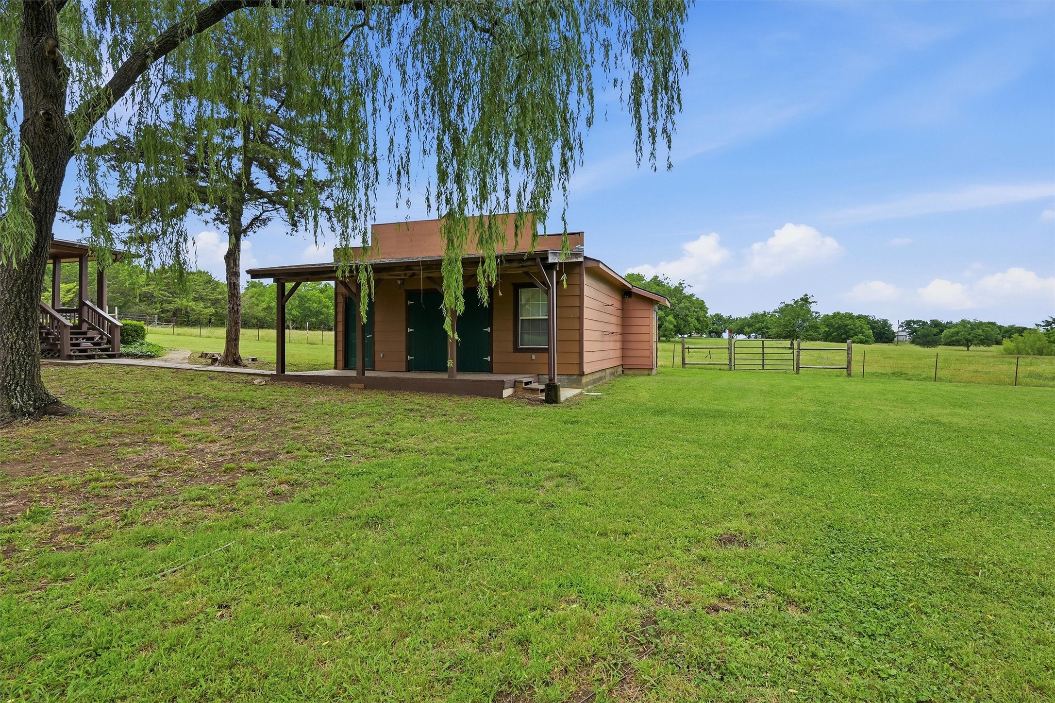 570 Roy Ayres Road Bells TX 75414