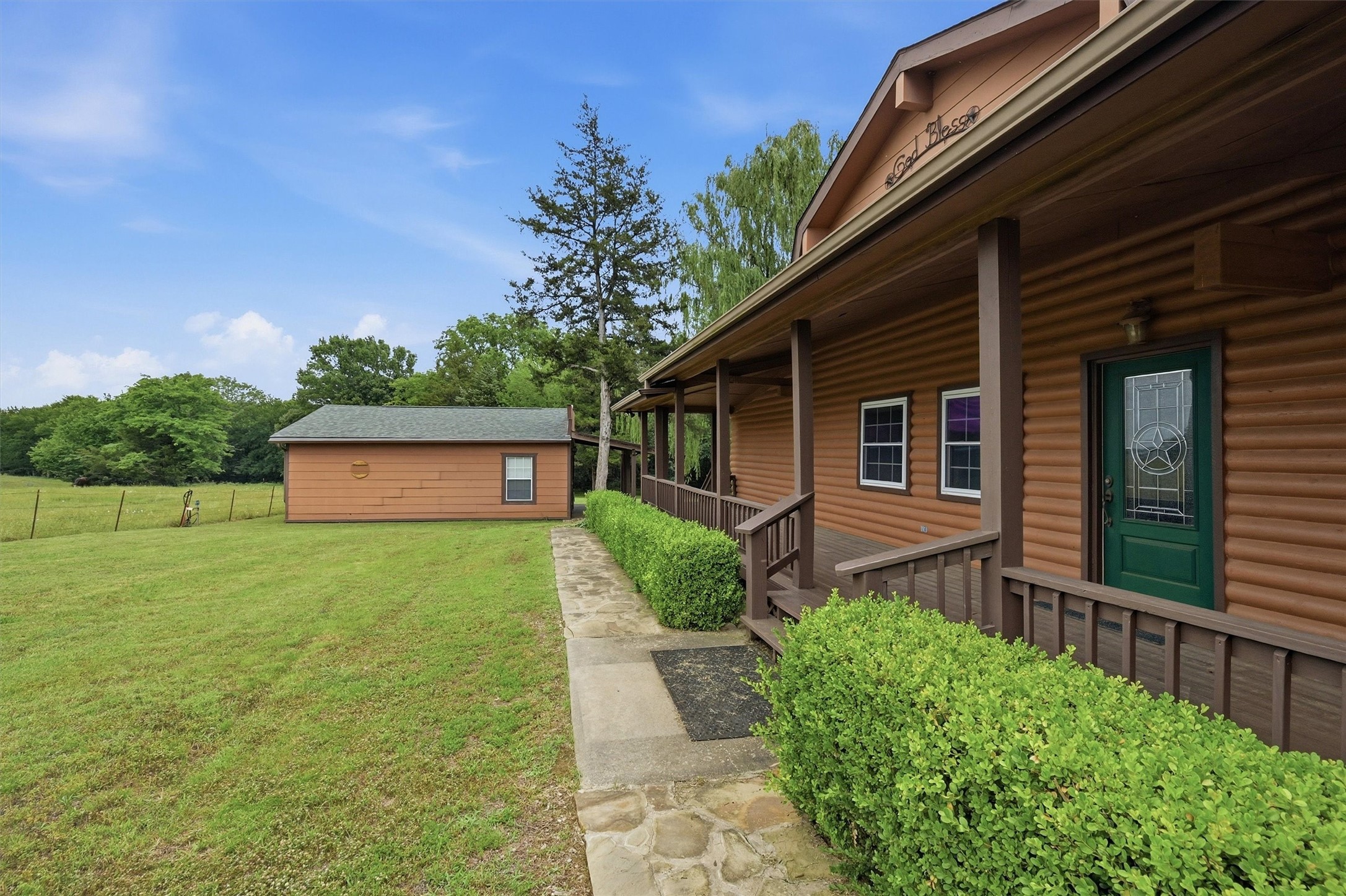 570 Roy Ayres Road Bells TX 75414