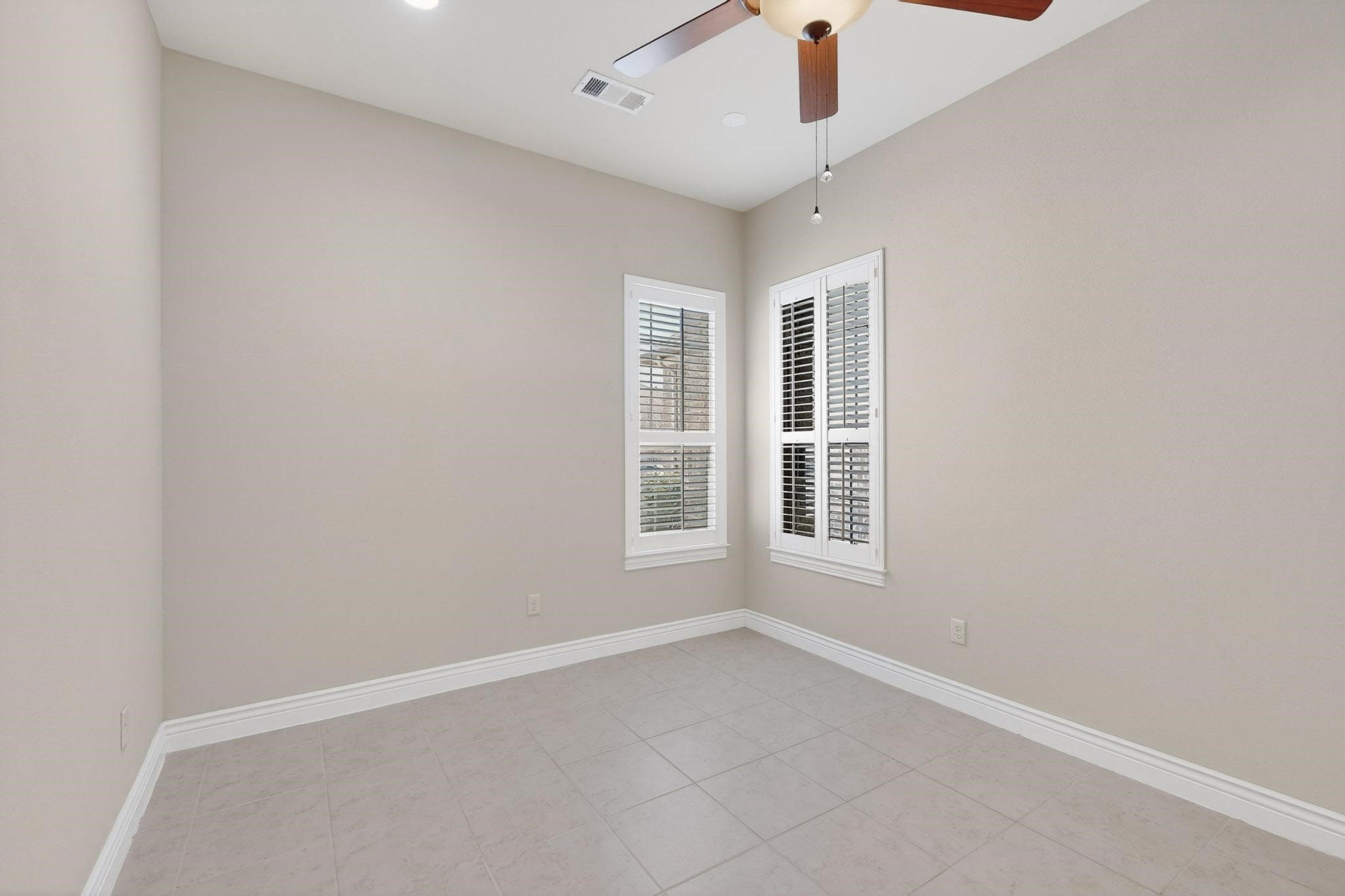 9404 Crestview Drive Denton TX 76207